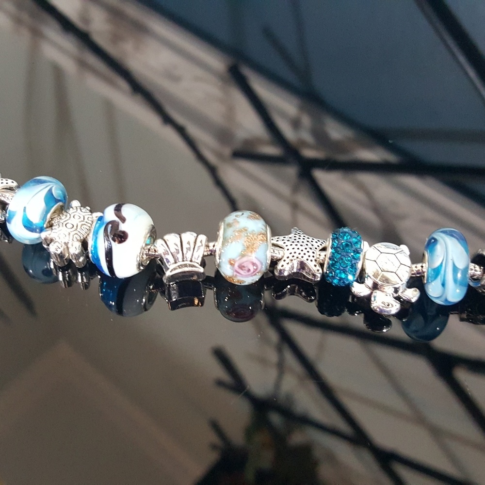Seashore Themed Charm Bracelet - Picture 4 of 7
